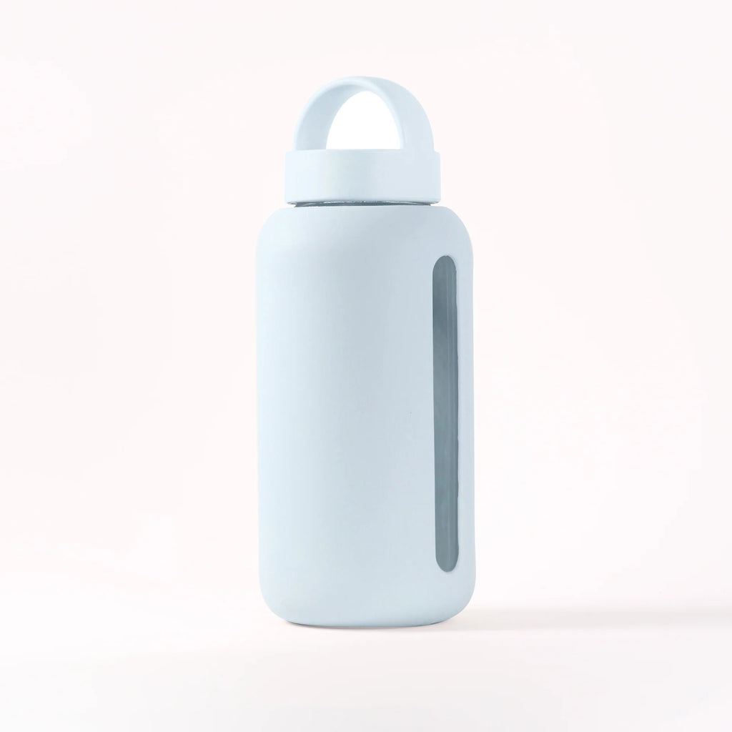 Hydration Tracking Glass Water Bottle in Glacier Color